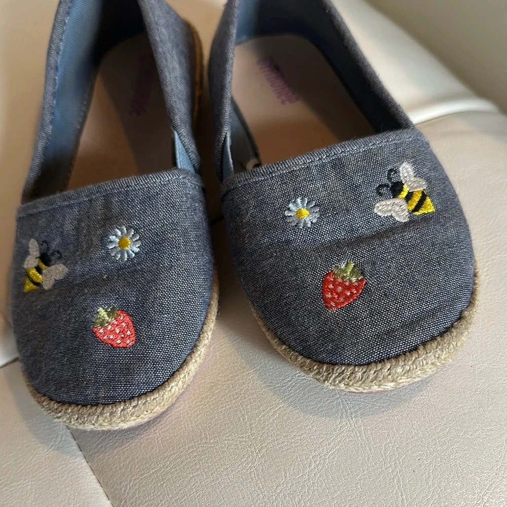 🎀 Gymboree Girls Kids Denim Blue Shoes Loafers with Embroidered Design